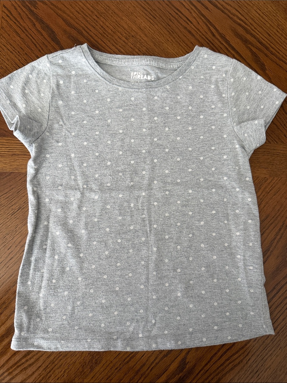 Epic Threads Light Gray Tee with White Polka Dots
